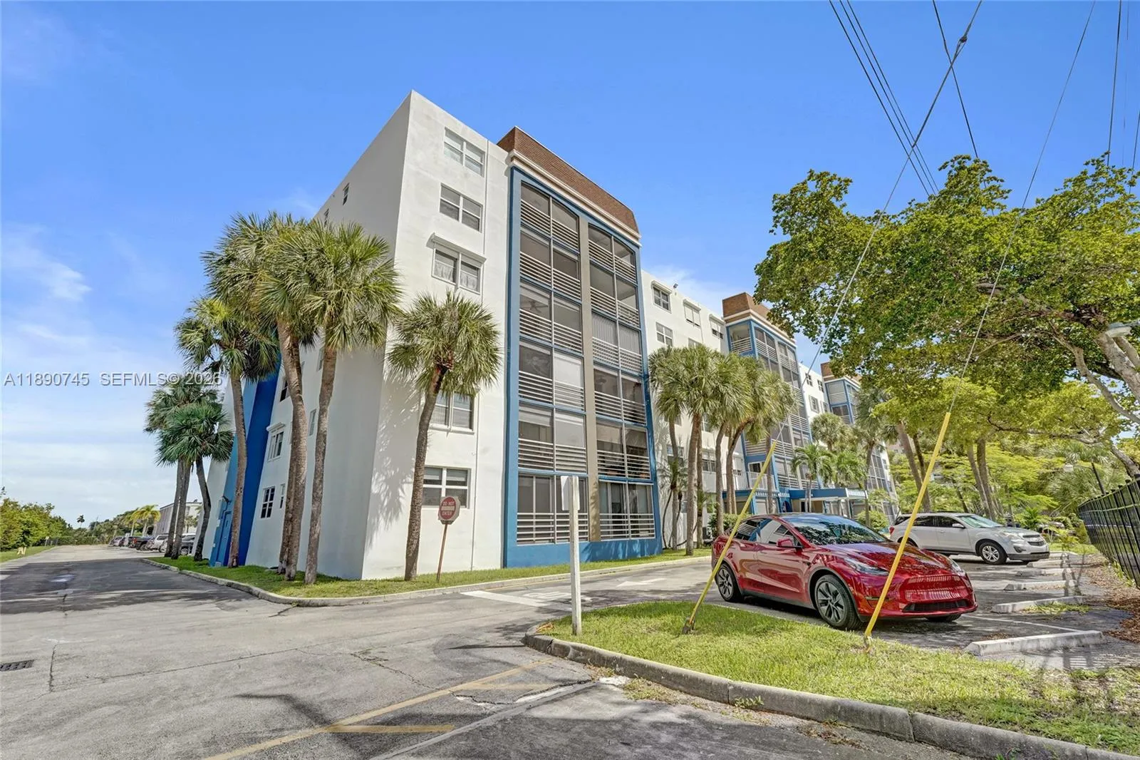 Foto de propiedad en 501 E Dania Beach Boulevard 5-1G, Dania Beach, FL 33004 Dania Beach con MLS# 