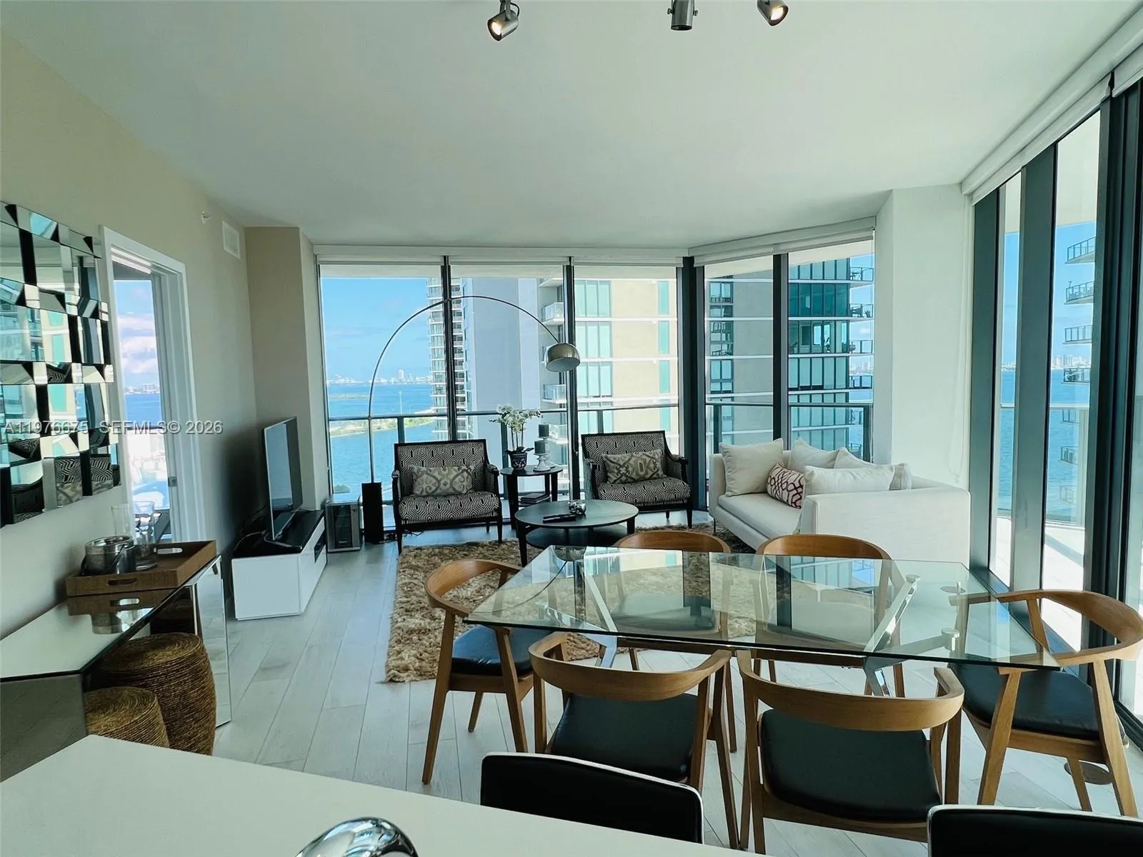 Foto de propiedad en 501 NE 31st Street 1606, Miami, FL 33137 Miami con MLS# 