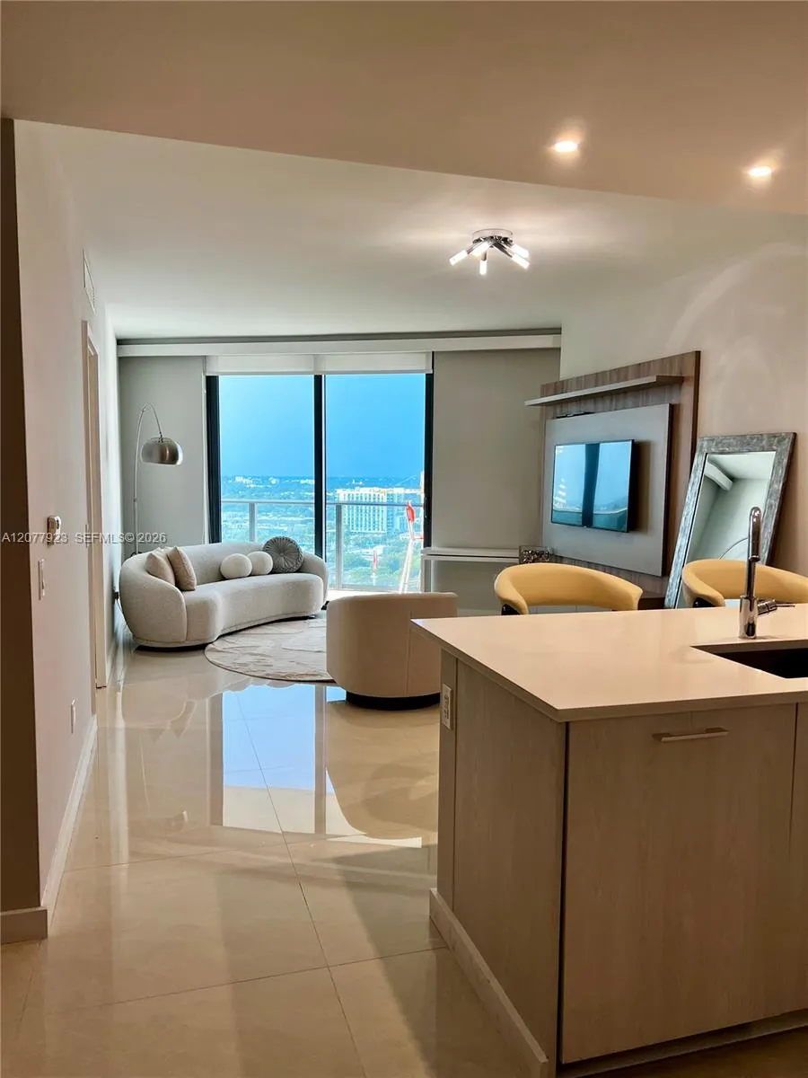 Foto de propiedad en 501 NE 31st Street 1910, Miami, FL 33137 Miami con MLS# 