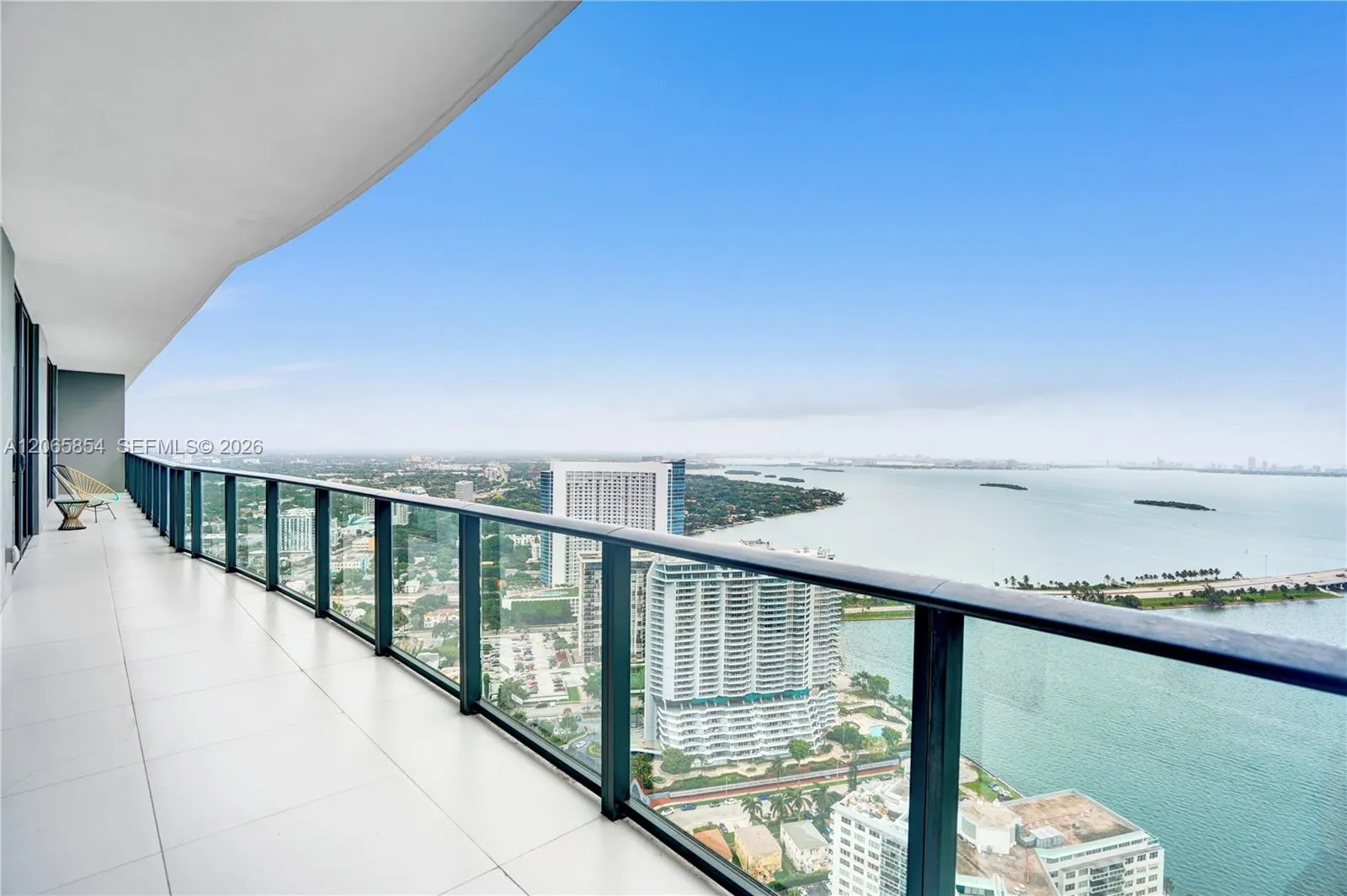 Foto de propiedad en 501 NE 31st Street PH4102, Miami, FL 33137 Miami con MLS# 