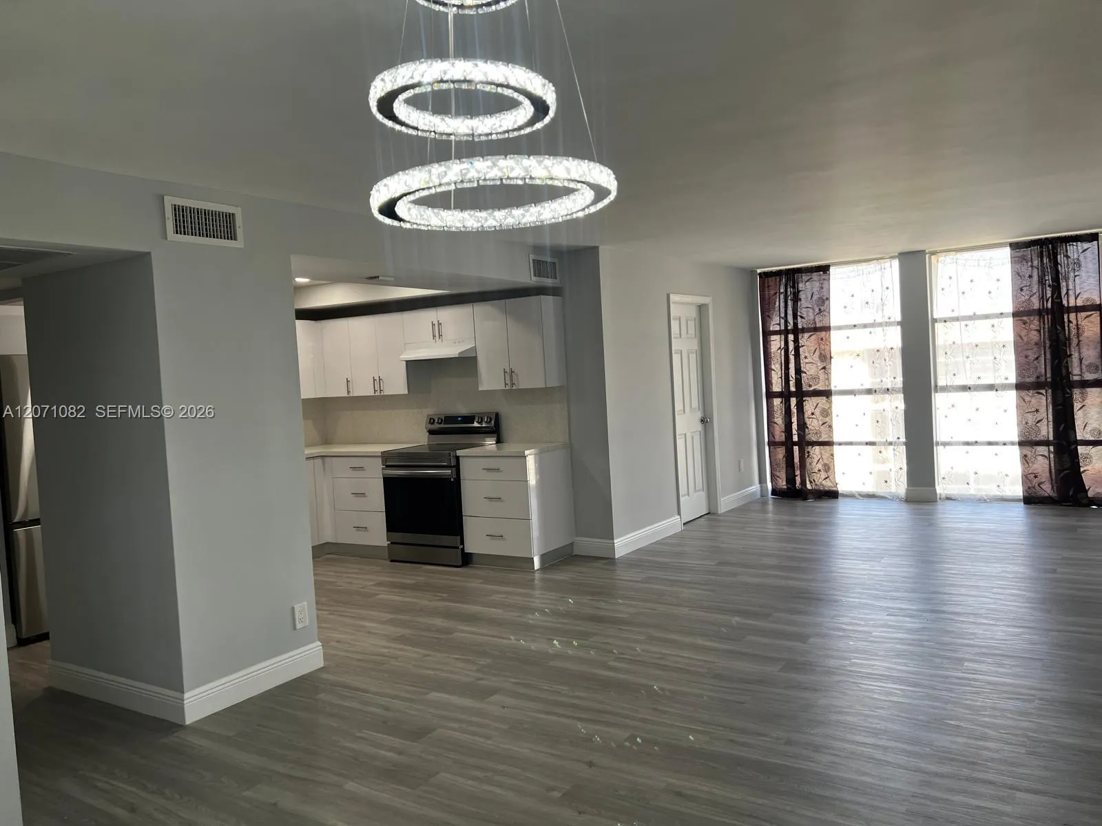 Foto de propiedad en 501 Three Islands Boulevard 508, Hallandale Beach, FL 33009 Hallandale Beach con MLS# 