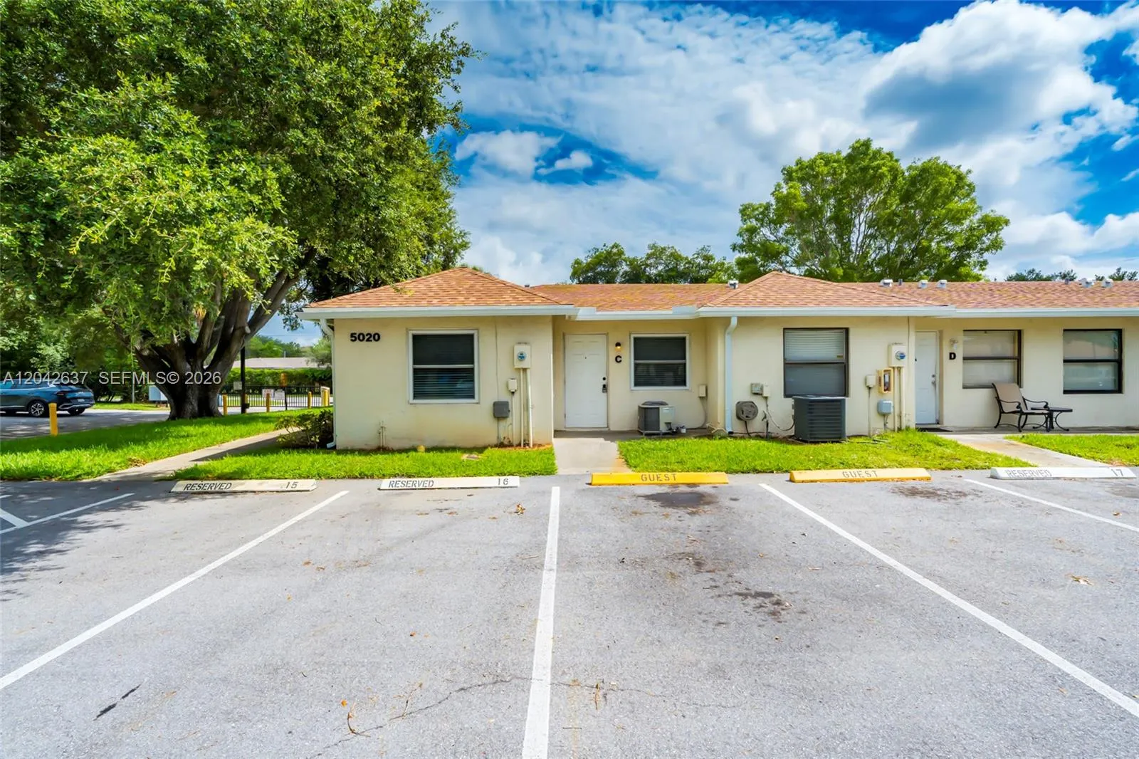 Foto de propiedad en 5020 Sanctuary Way C, West Palm Beach, FL 33417 West Palm Beach con MLS# 