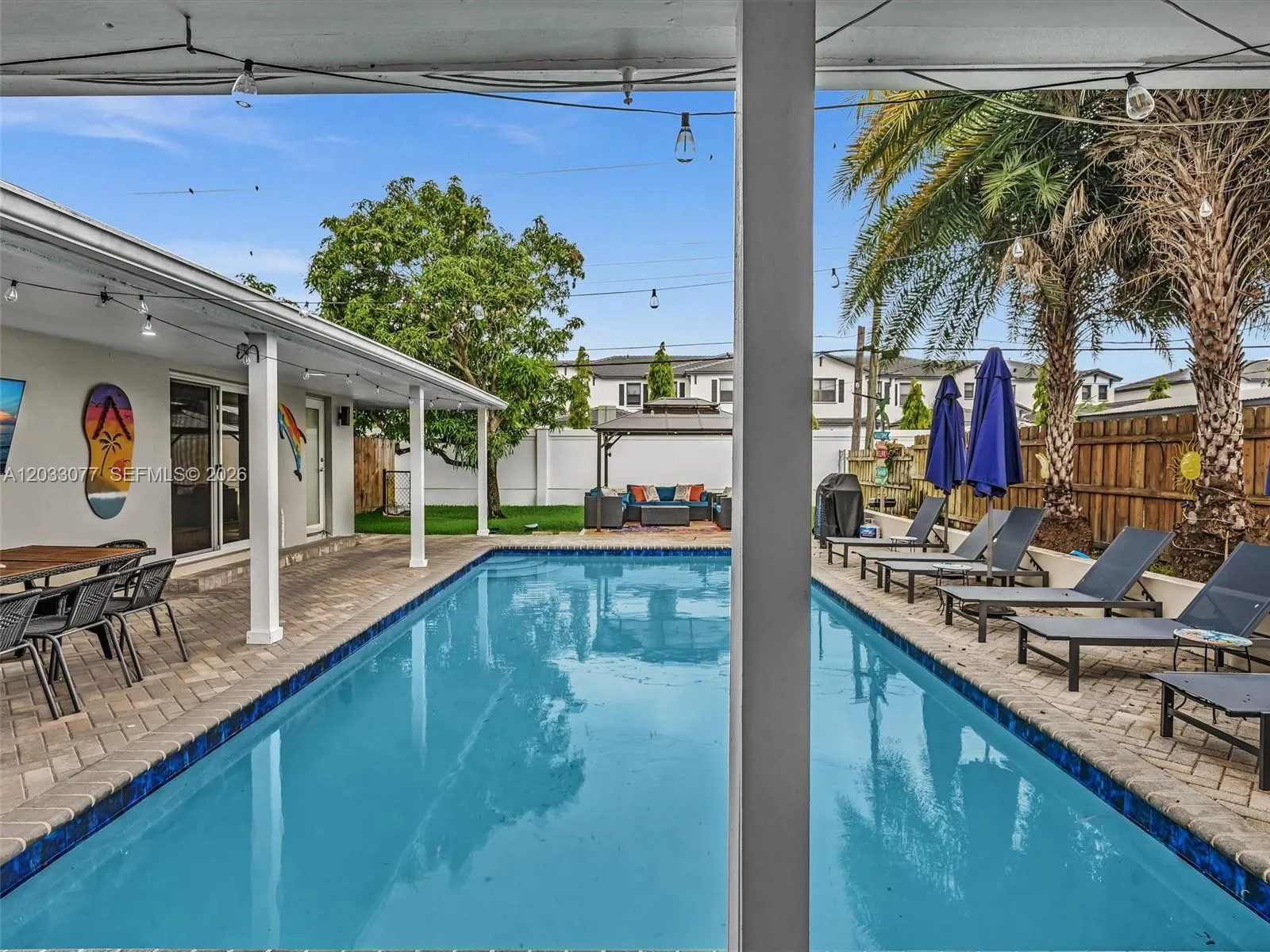 Foto de propiedad en 5021 SW 29th Terrace, Dania Beach, FL 33312 Dania Beach con MLS# 