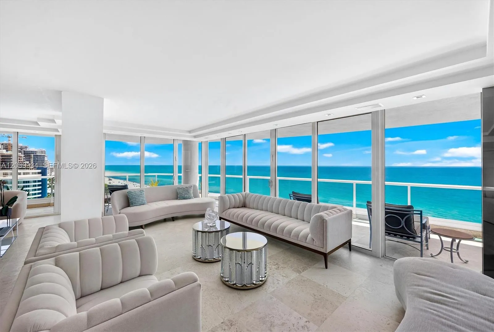 Foto de propiedad en 5025 Collins Avenue 1103-1104-1105, Miami Beach, FL 33140 Miami Beach con MLS# 
