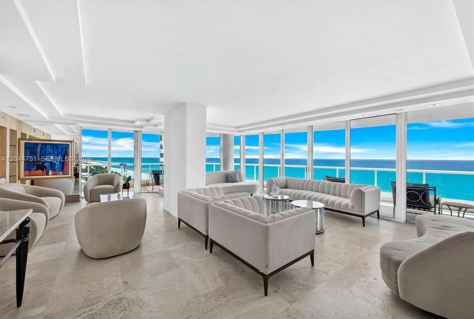Foto de propiedad en 5025 Collins Avenue 1103-1104-1105, Miami Beach, FL 33140 Miami Beach con MLS# 