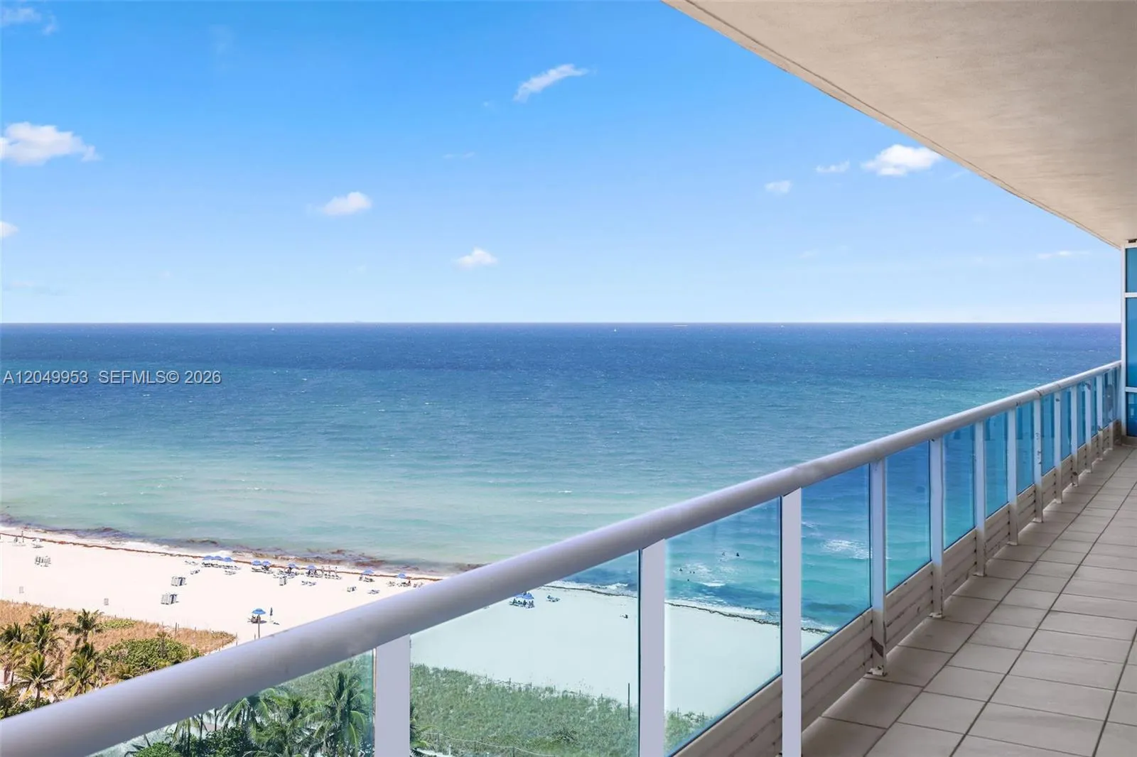 Foto de propiedad en 5025 Collins Avenue 1707, Miami Beach, FL 33140 Miami Beach con MLS# 