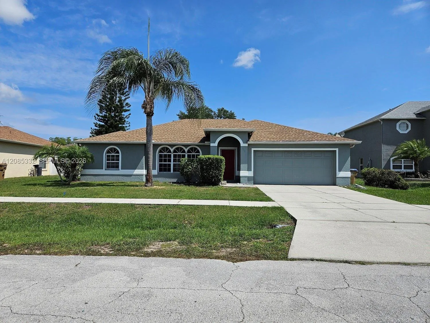 Foto de propiedad en 503 Pine Bark Court 503, FL 34758  con MLS# 