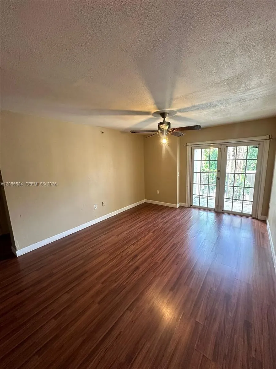 Foto de propiedad en 5035 Wiles Road 203, Coconut Creek, FL 33073 Coconut Creek con MLS# 