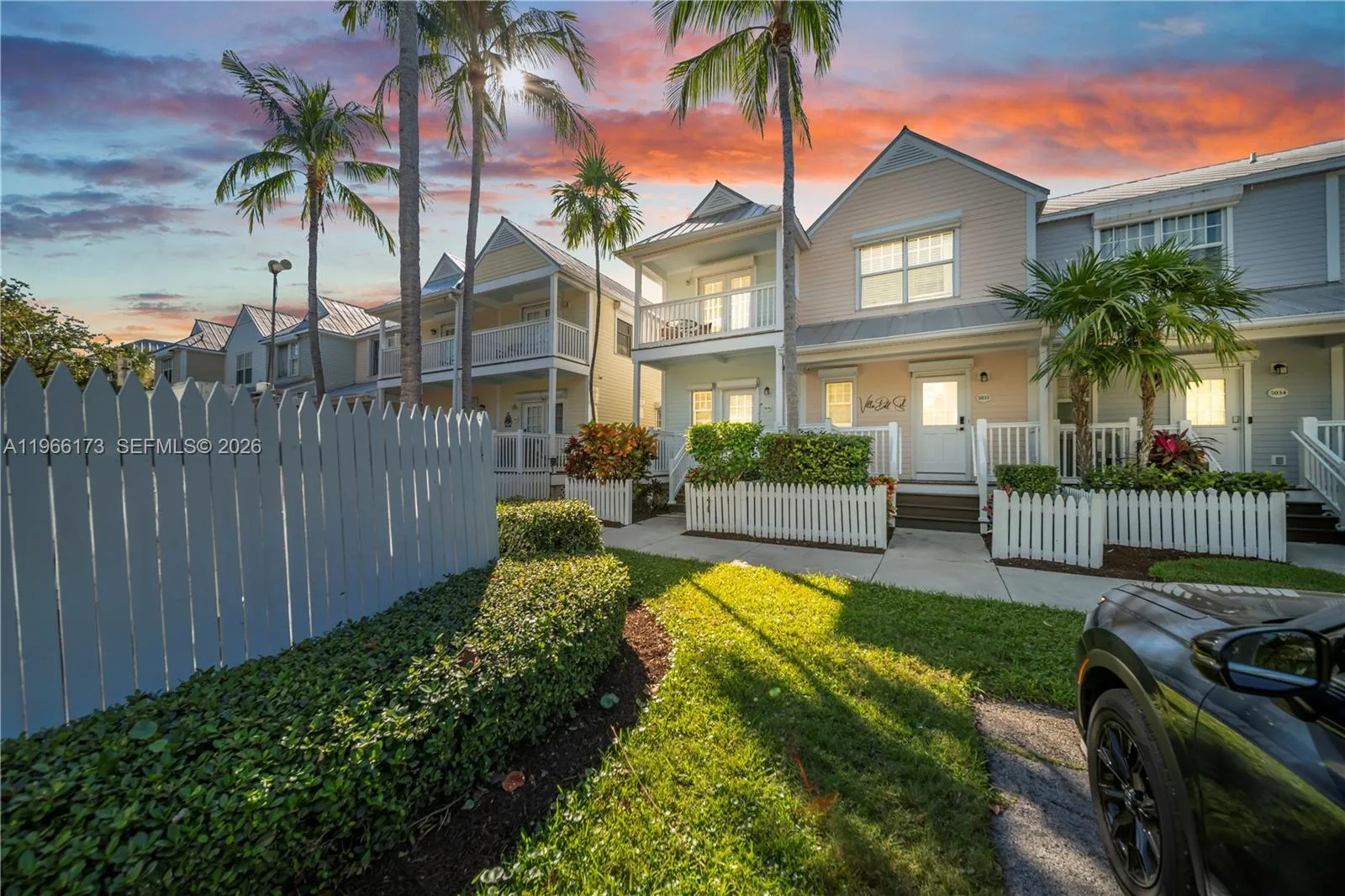 Foto de propiedad en 5036 Sunset Village Drive, Duck Key, FL 33050 Duck Key con MLS# 