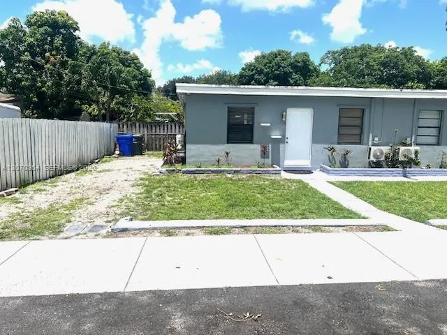 Foto de propiedad en 504 N 57th Avenue SOUTH, Hollywood, FL 33021 Hollywood con MLS# 