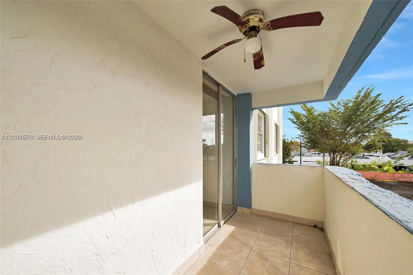 Foto de propiedad en 5050 NW 7th Street 202, Miami, FL 33126 Miami con MLS#