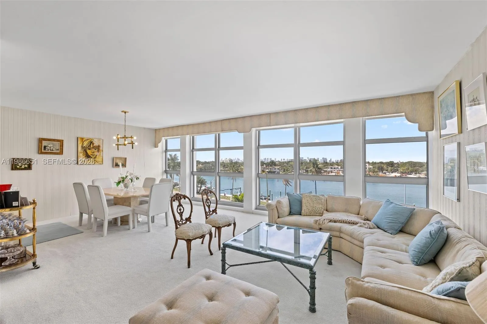 Foto de propiedad en 5055 Collins Avenue 5M, Miami Beach, FL 33140 Miami Beach con MLS# 
