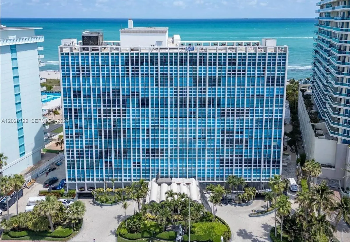 Foto de propiedad en 5055 Collins Avenue 6F, Miami Beach, FL 33140 Miami Beach con MLS# 