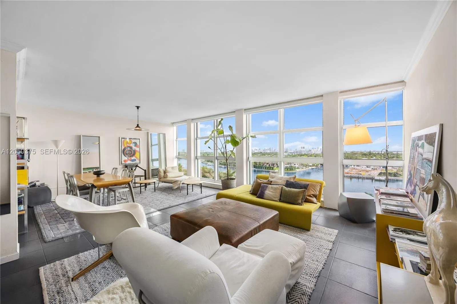 Foto de propiedad en 5055 Collins Avenue 9K, Miami Beach, FL 33140 Miami Beach con MLS# 