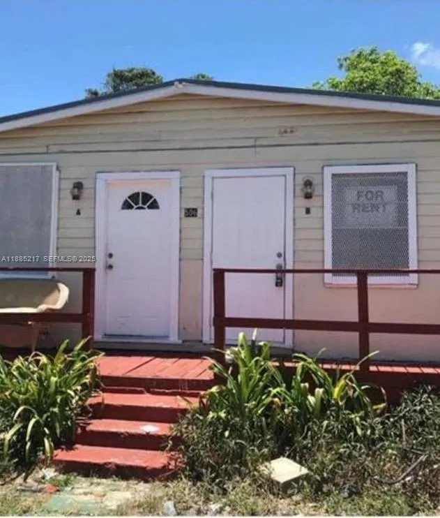 Foto de propiedad en 506 18th Street B, West Palm Beach, FL 33407 West Palm Beach con MLS# 