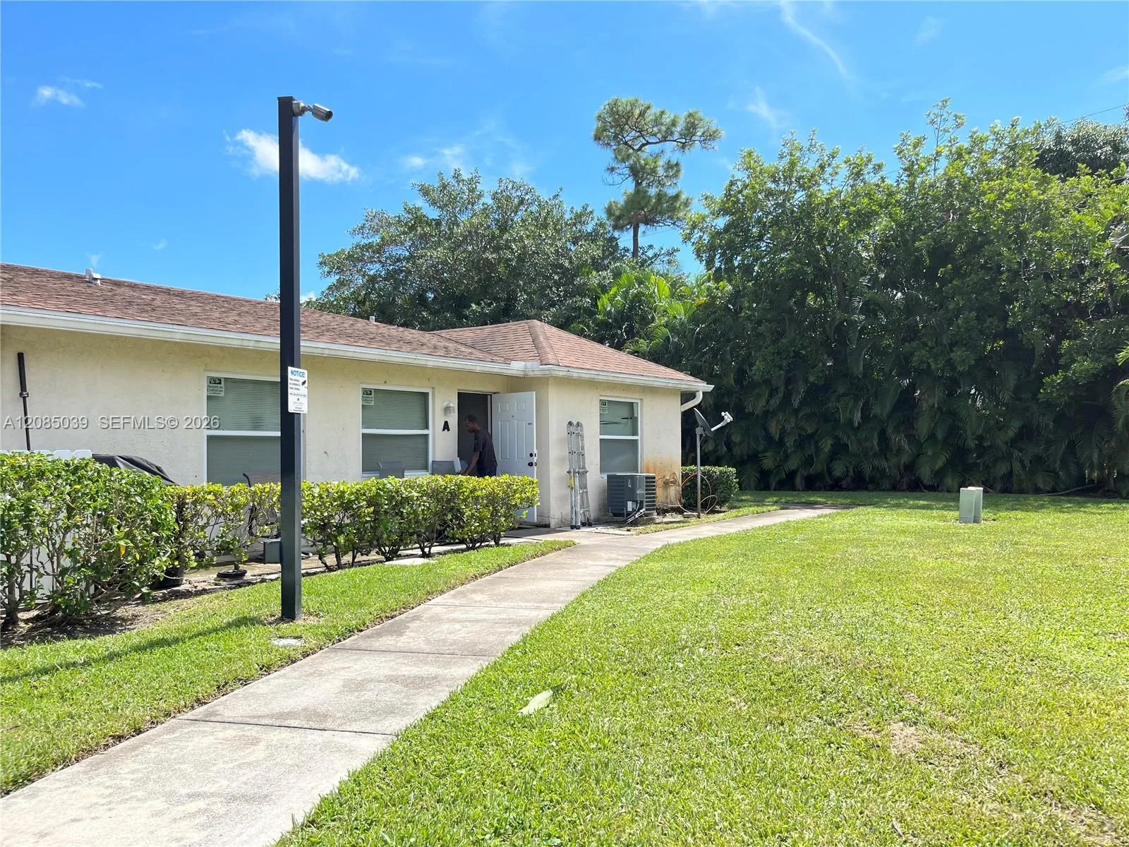 Foto de propiedad en 5080 Sanctuary Way B, West Palm Beach, FL 33417 West Palm Beach con MLS# 