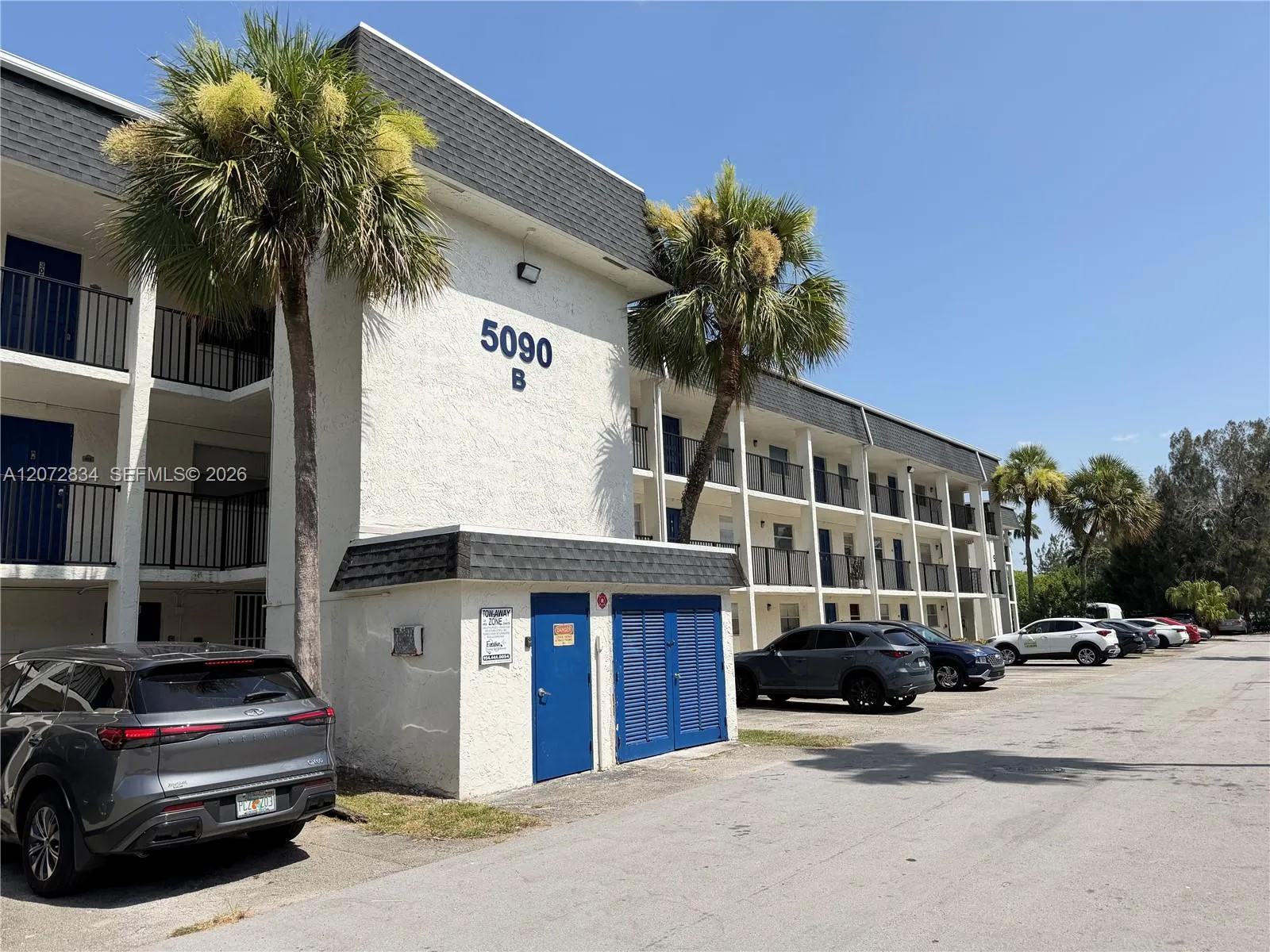 Foto de propiedad en 5090 SW 64th Avenue 305, Davie, FL 33314 Davie con MLS# 