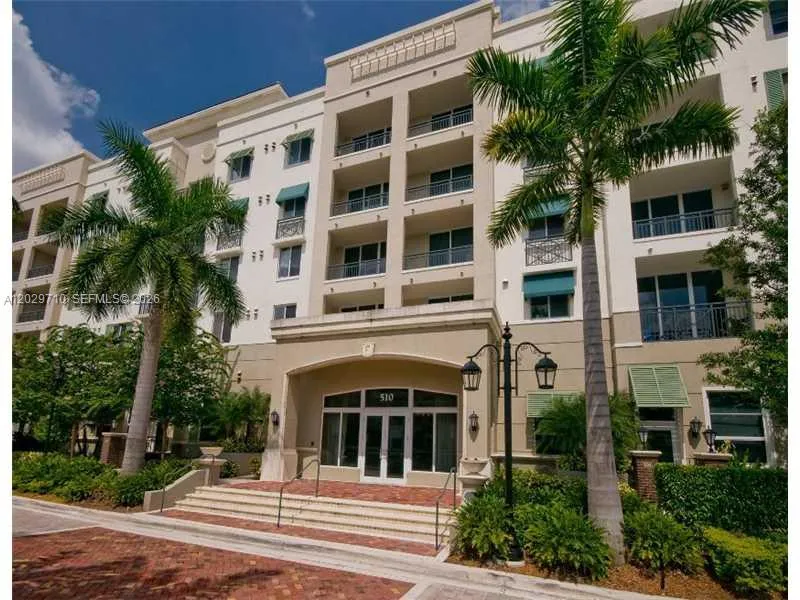 Foto de propiedad en 510 NW 84 Th Avenue 324, Plantation, FL 33324 Plantation con MLS# 