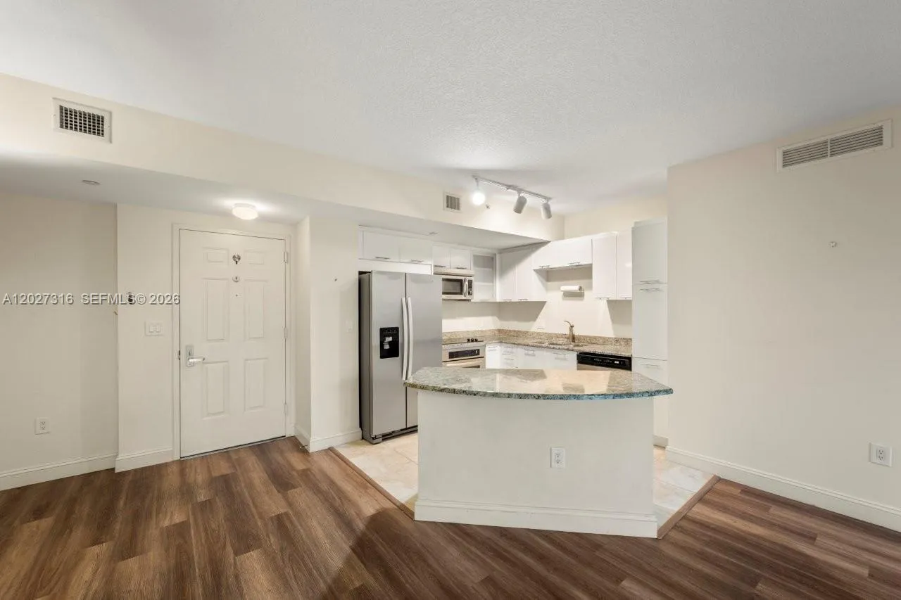 Foto de propiedad en 510 NW 84th Avenue 241, Plantation, FL 33324 Plantation con MLS# 