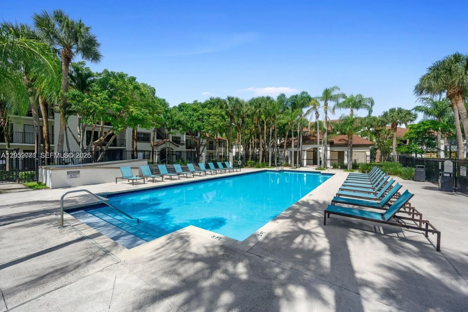 En Venta 510 S Park Road 23-10, Hollywood, FL 33021, Hollywood, FL 33021