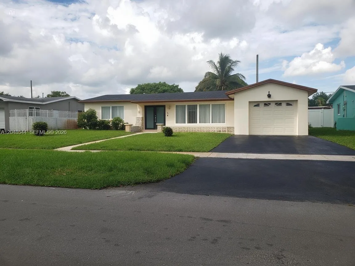 Foto de propiedad en 510 SW 70th Avenue, Pembroke Pines, FL 33023 Pembroke Pines con MLS# 
