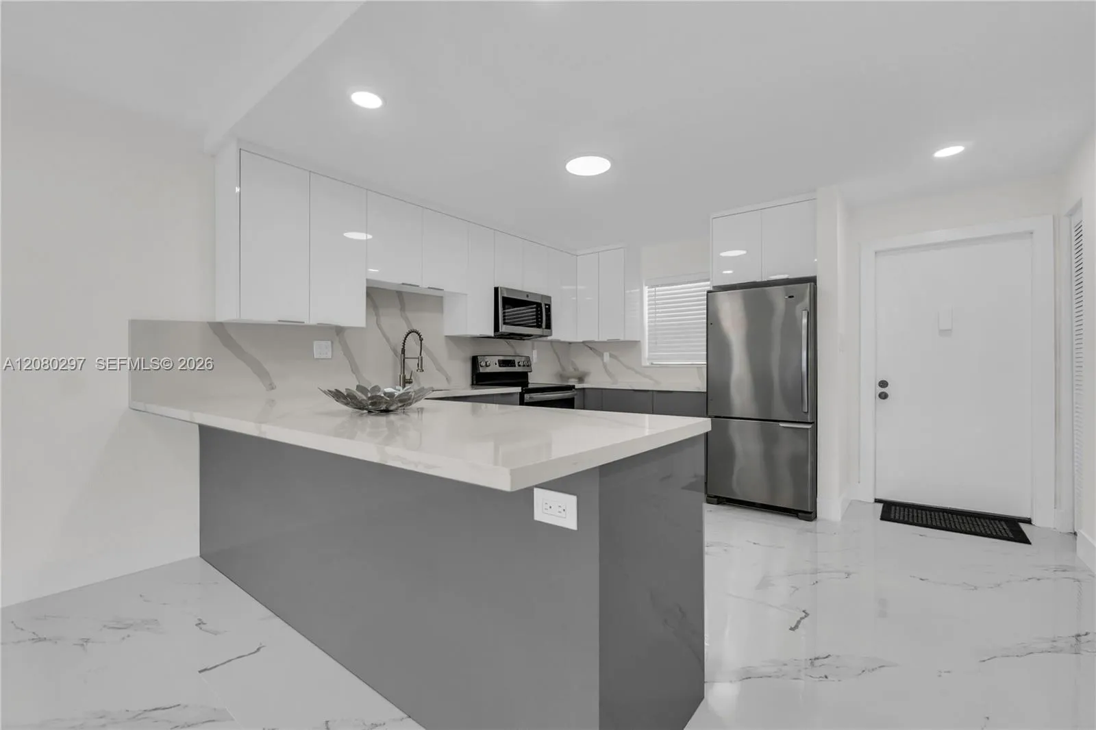 Foto de propiedad en 5100 SW 90th Avenue 109, Cooper City, FL 33328 Cooper City con MLS# 