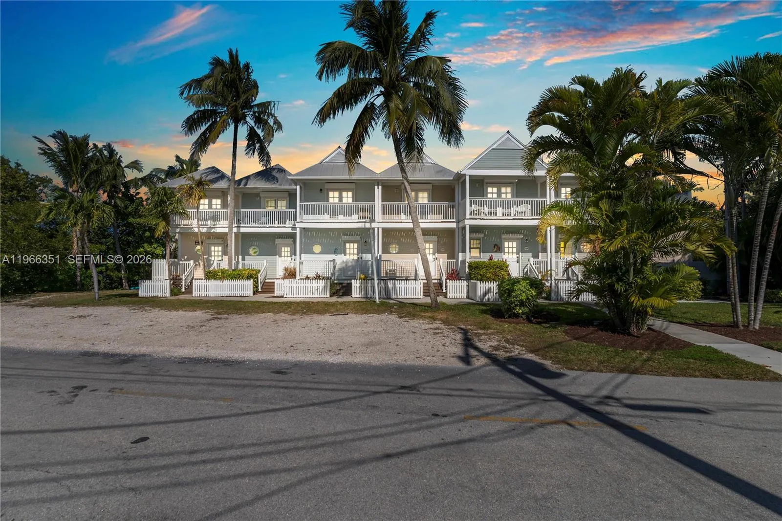 Foto de propiedad en 5101 Sunset Village Drive, Duck Key, FL 33050 Duck Key con MLS# 
