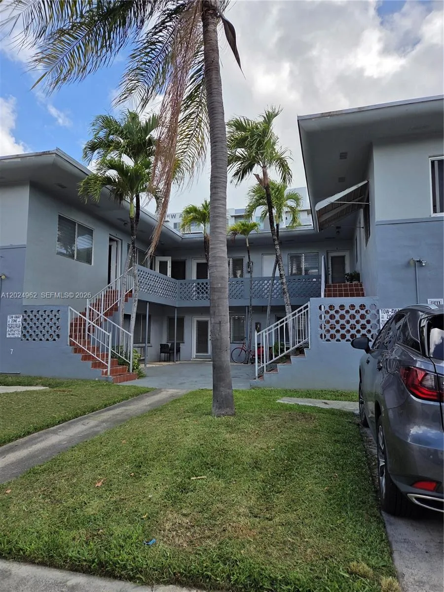 Vendido 511 NE 82nd Terrace, Miami, FL 33138, Miami, FL 33138
