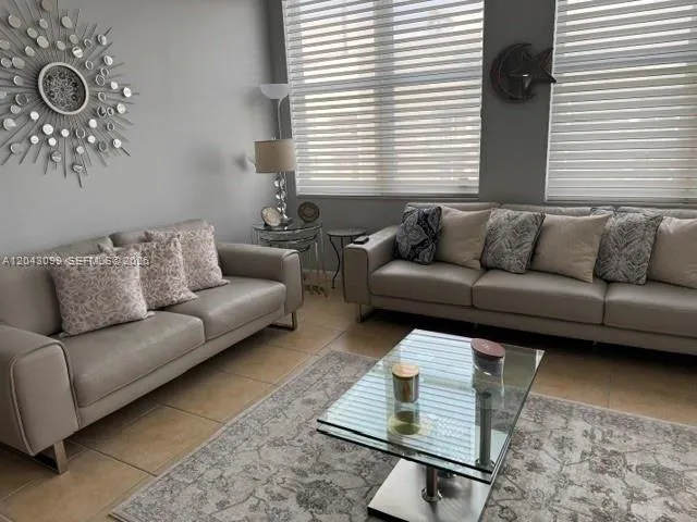 Foto de propiedad en 511 SE 5th Avenue 1705, Fort Lauderdale, FL 33301 Fort Lauderdale con MLS#