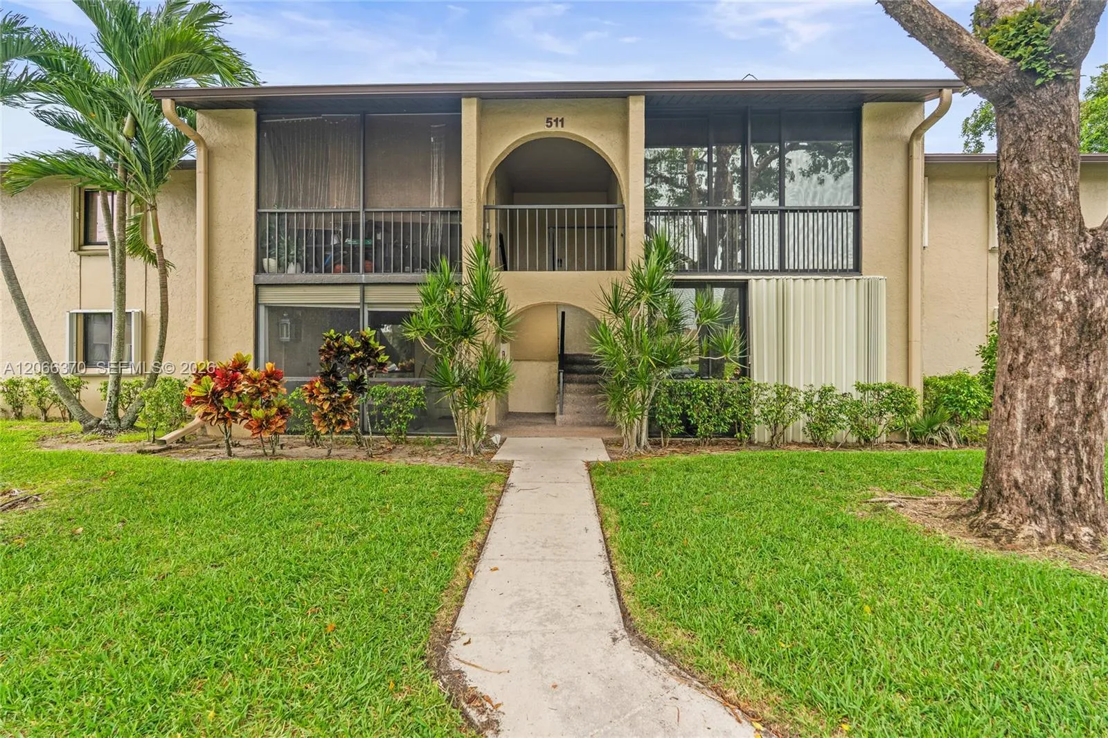 Foto de propiedad en 511 Shady Pine Way D1, Greenacres, FL 33415 Greenacres con MLS# 