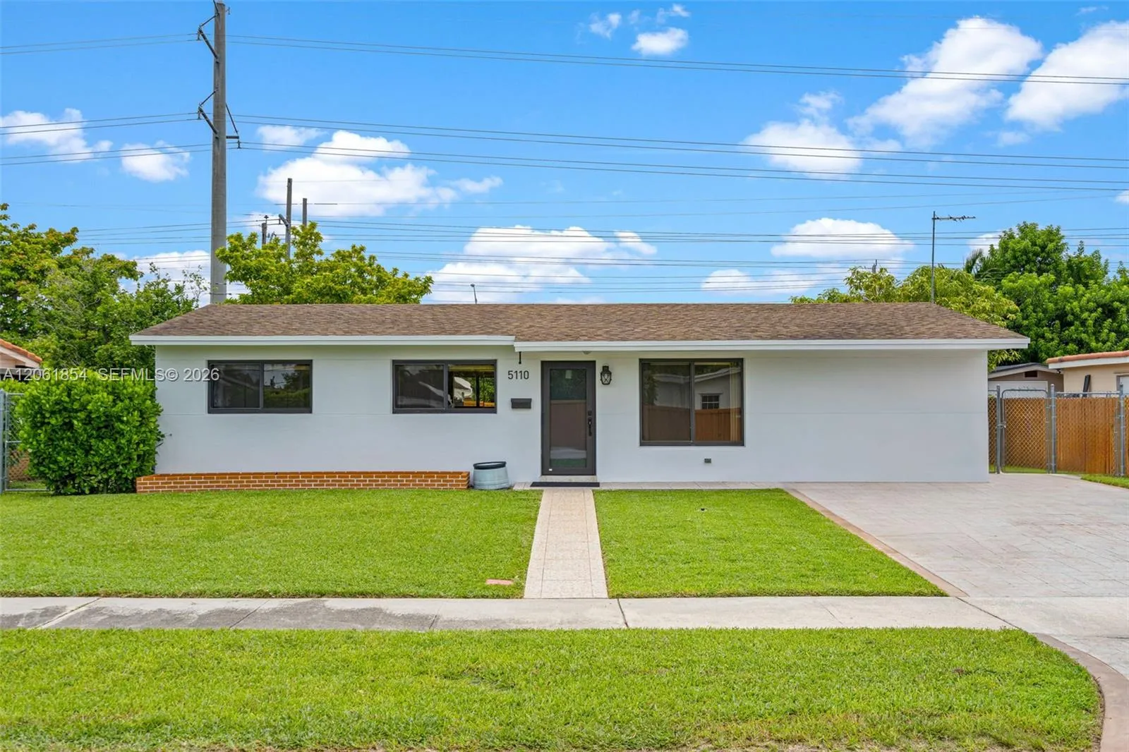 Foto de propiedad en 5110 SW 106th Avenue N/A, Miami, FL 33165 Miami con MLS# 