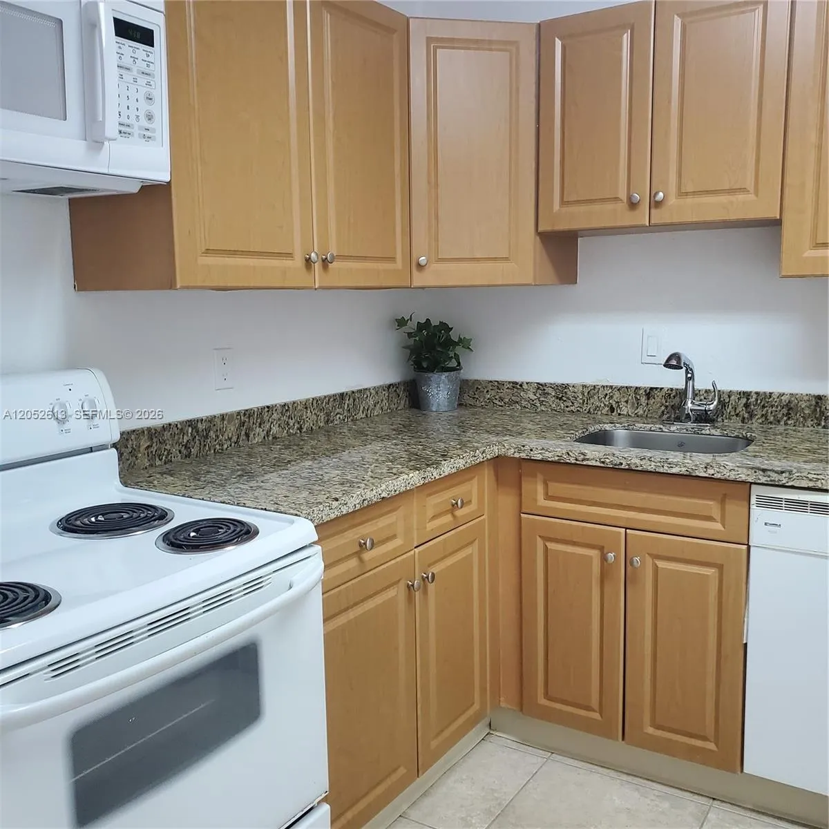 Foto de propiedad en 5112 NW 79th Avenue 203, Doral, FL 33166 Doral con MLS#
