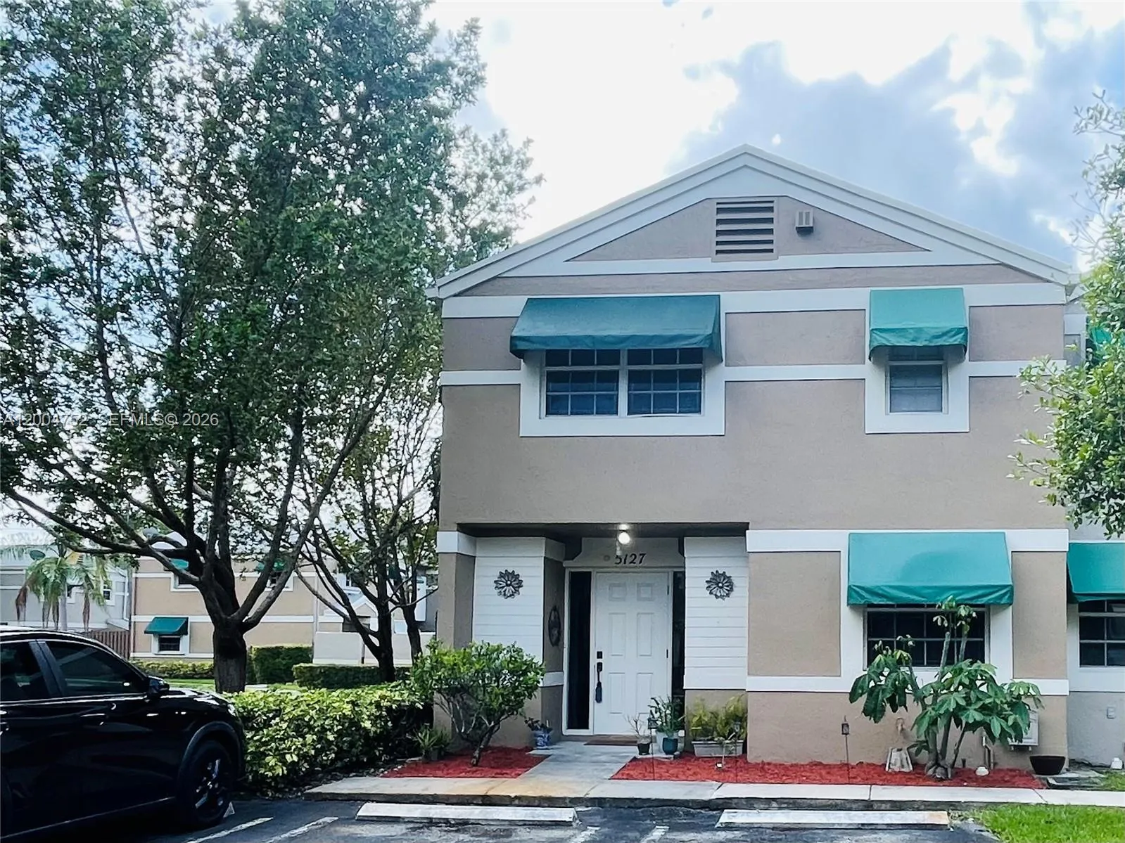 Foto de propiedad en 5127 SW 123rd Avenue, Cooper City, FL 33330 Cooper City con MLS# 