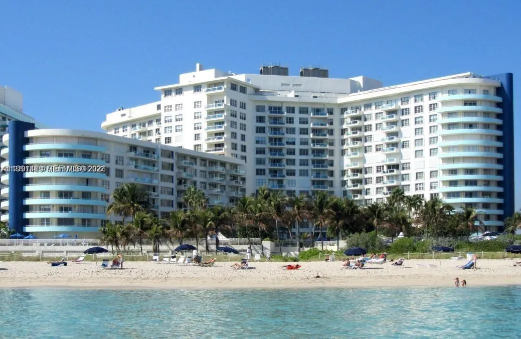 Foto de propiedad en 5151 Collins Avenue 1035, Miami Beach, FL 33140 Miami Beach con MLS# 