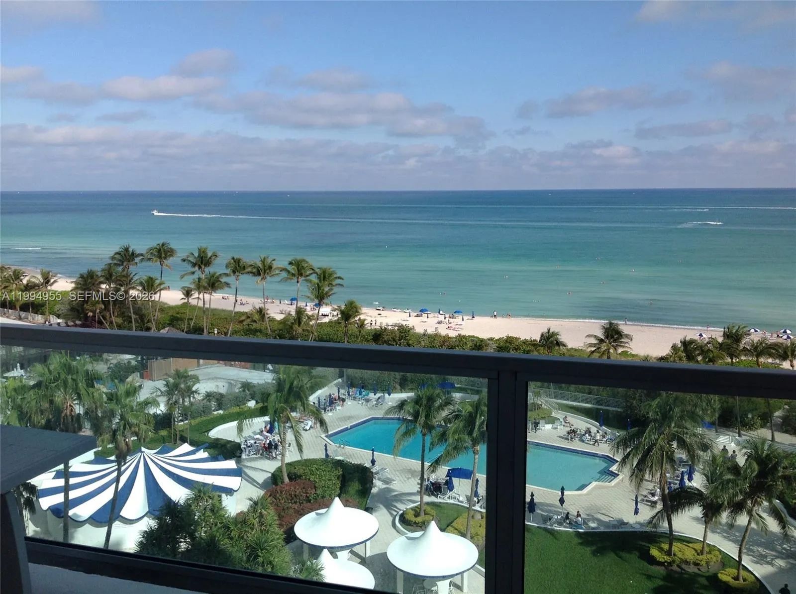 Foto de propiedad en 5151 Collins Avenue 1119, Miami Beach, FL 33140 Miami Beach con MLS# 