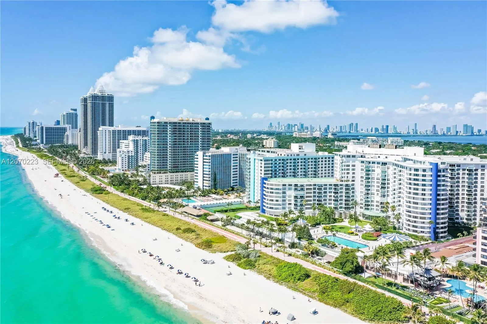 Foto de propiedad en 5151 Collins Avenue 427, Miami Beach, FL 33140 Miami Beach con MLS# 