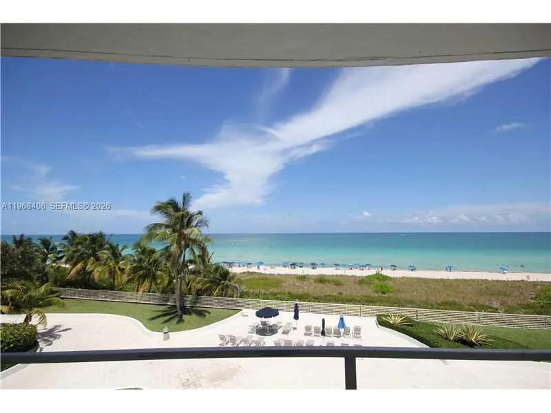 Foto de propiedad en 5151 Collins Avenue 532, Miami Beach, FL 33140 Miami Beach con MLS# 