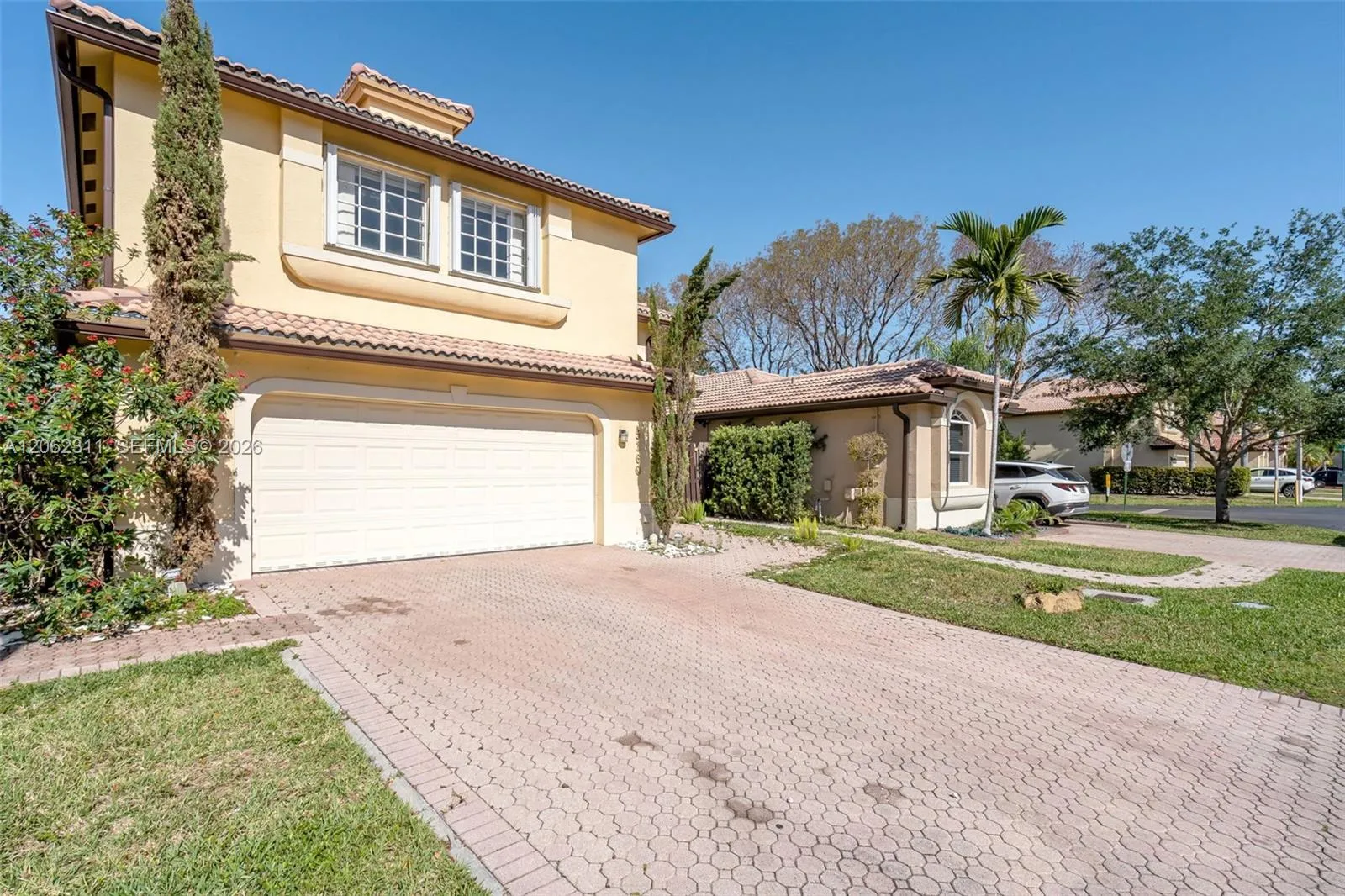 Foto de propiedad en 5160 NW 112th Court, Doral, FL 33178 Doral con MLS# 