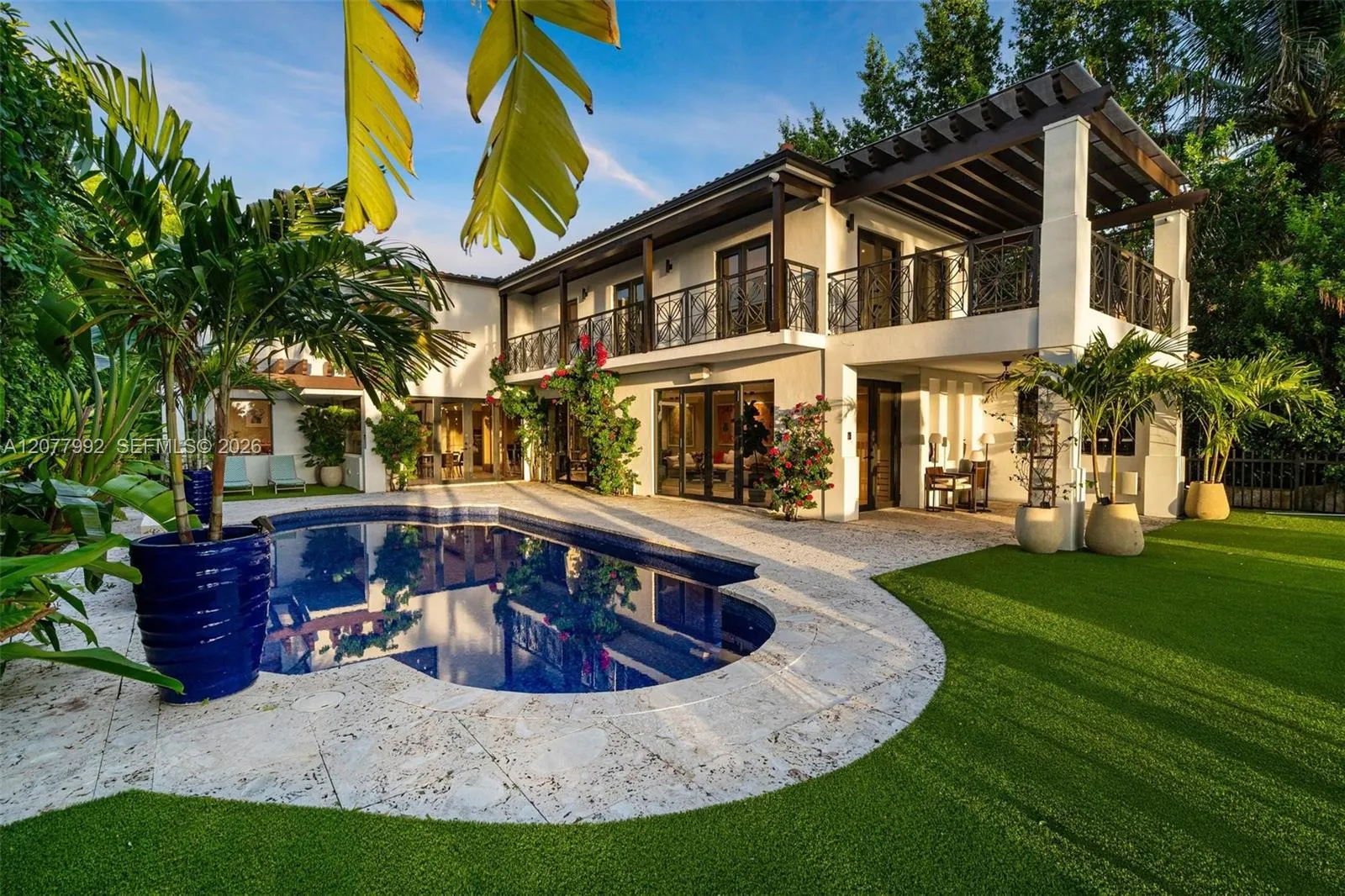 Foto de propiedad en 5170 La Gorce Drive, Miami Beach, FL 33140 Miami Beach con MLS# 