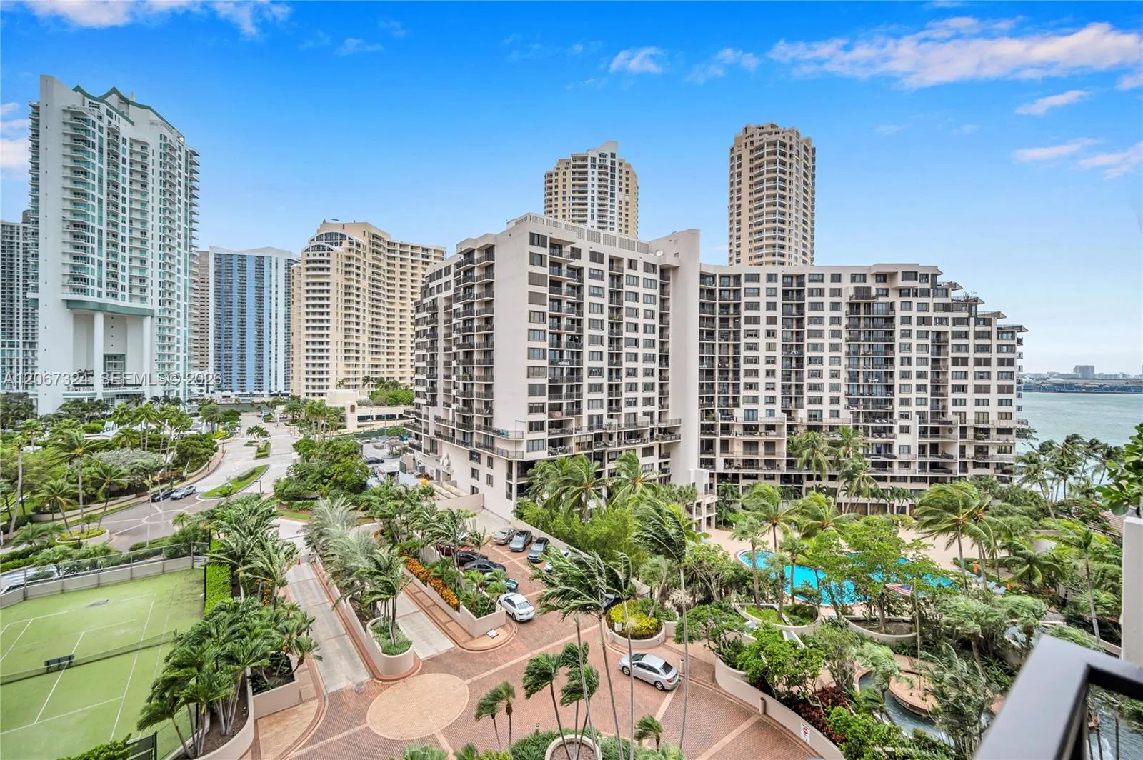 Foto de propiedad en 520 Brickell Key Drive A1012, Miami, FL 33131 Miami con MLS#
