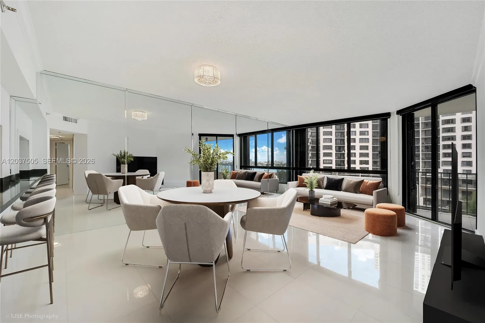Foto de propiedad en 520 Brickell Key Drive A802, Miami, FL 33131 Miami con MLS#