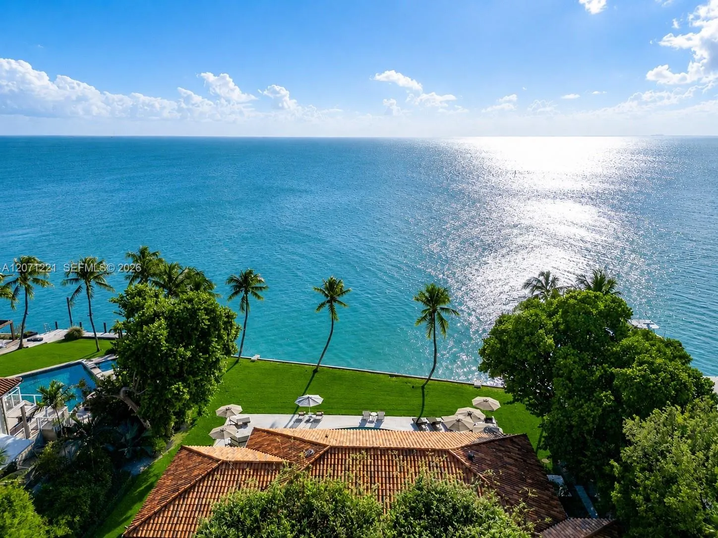 Foto de propiedad en 520 S Mashta Drive, Key Biscayne, FL 33149 Key Biscayne con MLS# 