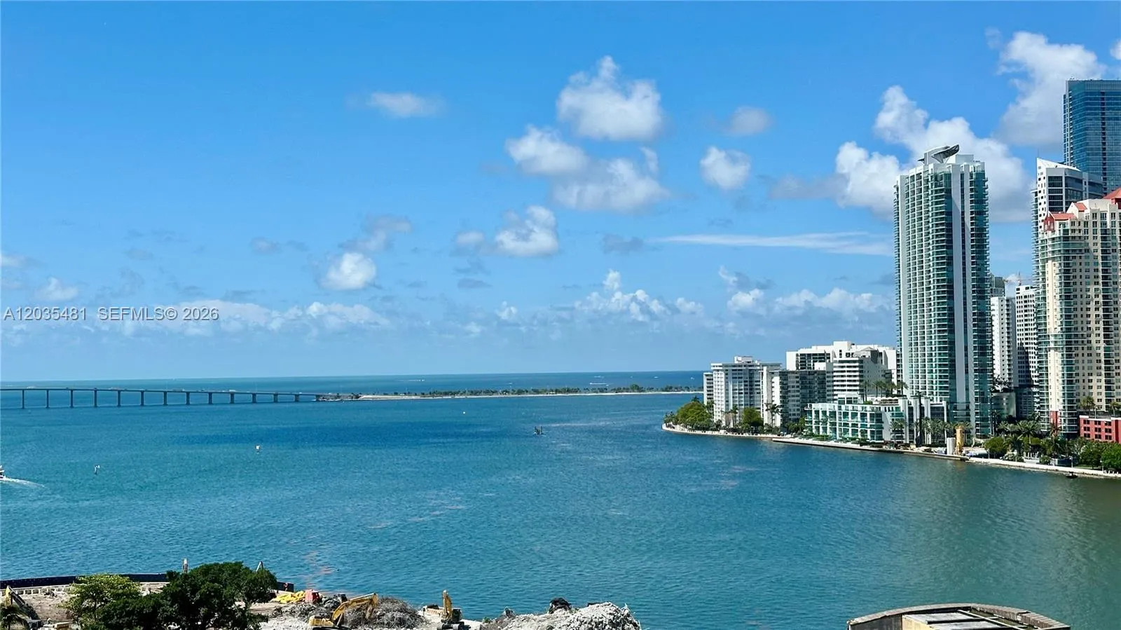 Foto de propiedad en 520 SE Brickell Key Drive A1615, Miami, FL 33131 Miami con MLS#