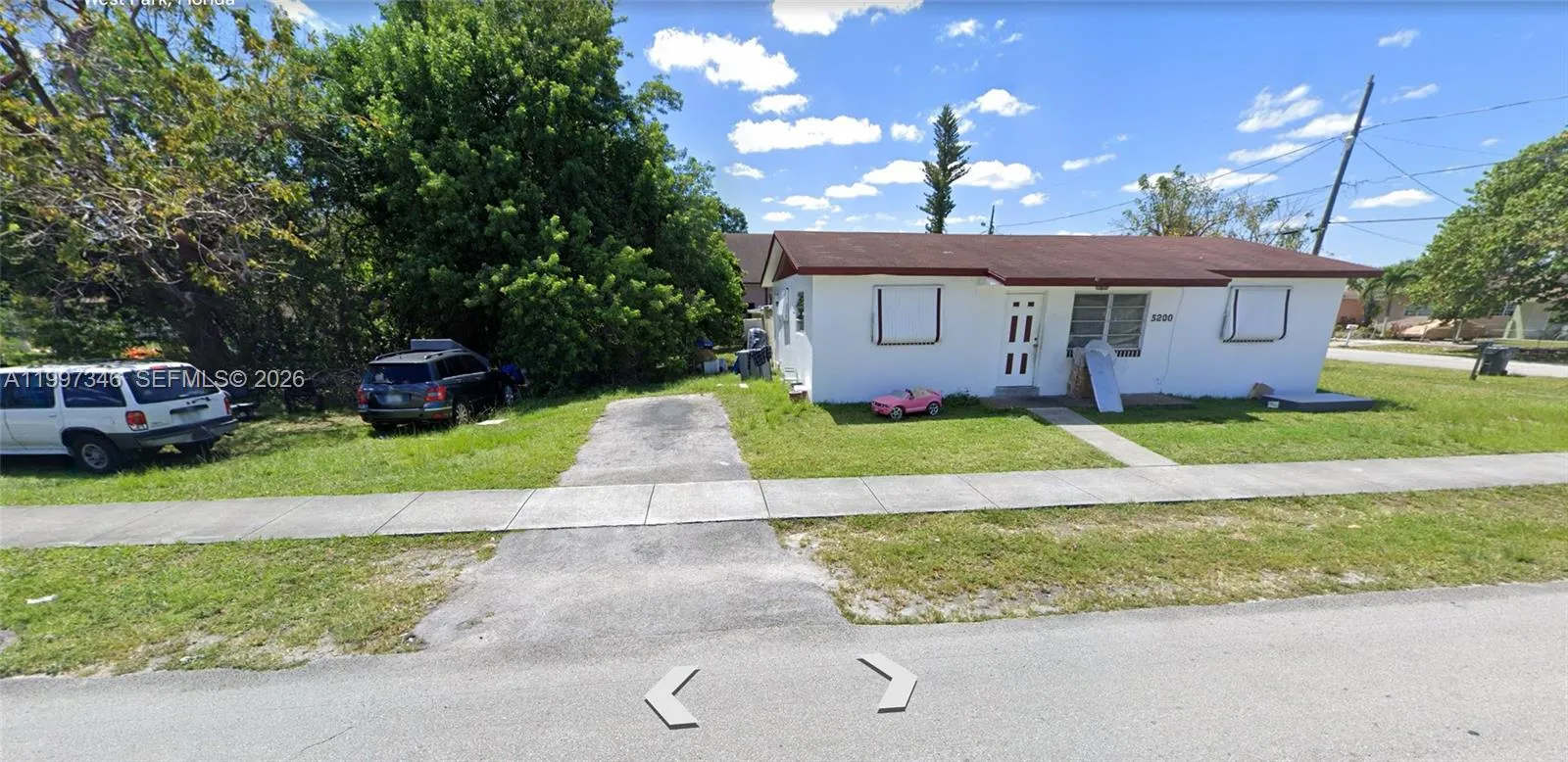 Foto de propiedad en 5200 SW 21st Street, West Park, FL 33023 West Park con MLS# 