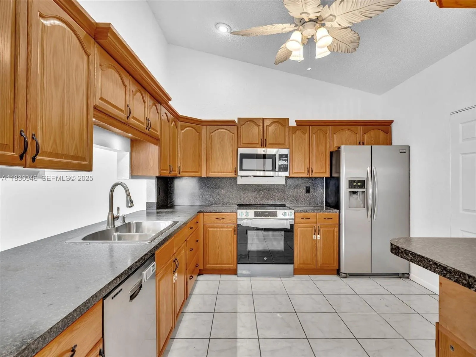 Foto de propiedad en 5201 SW 31st Avenue 112, Dania Beach, FL 33312 Dania Beach con MLS# 