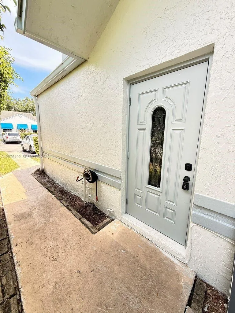 Foto de propiedad en 5201 SW 31st Avenue 225, Dania Beach, FL 33312 Dania Beach con MLS# 