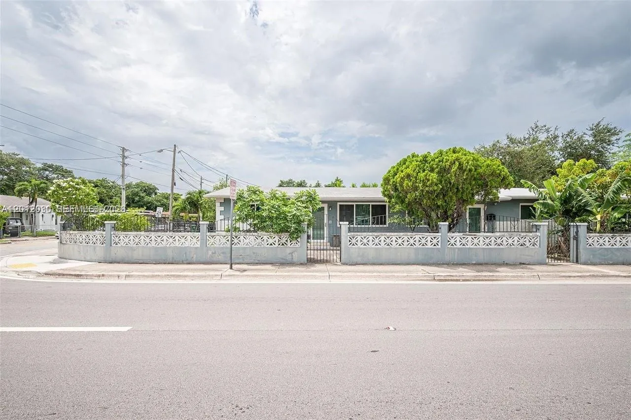 En Venta 5204 N Miami Avenue, Miami, FL 33127, Miami, FL 33127