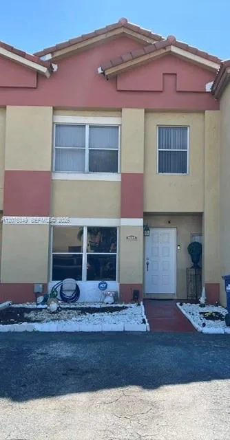 Foto de propiedad en 5214 NW 190th Street, Miami Gardens, FL 33055 Miami Gardens con MLS# 