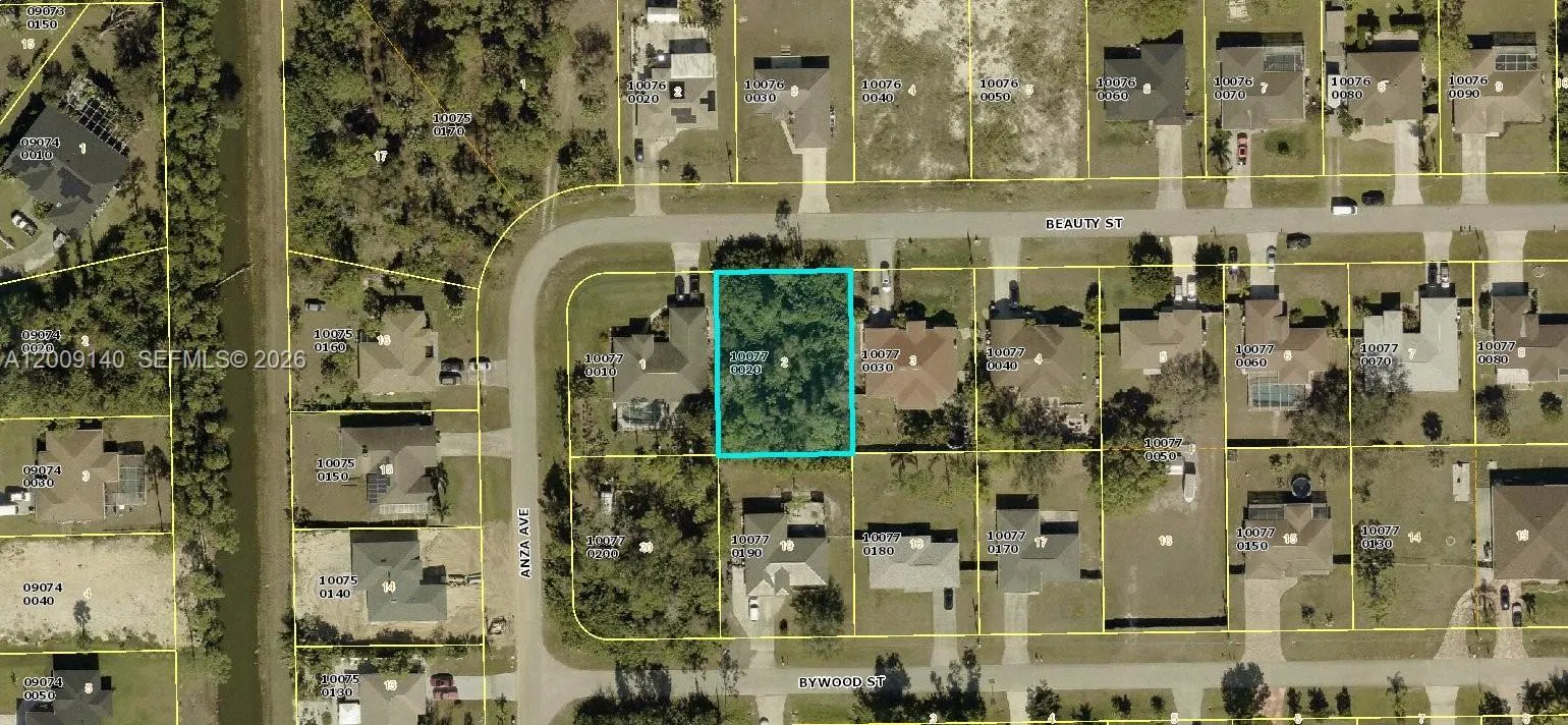 En Venta 5217 Beauty Street, Lehigh Acres, FL 33971, Lehigh Acres, FL 33971