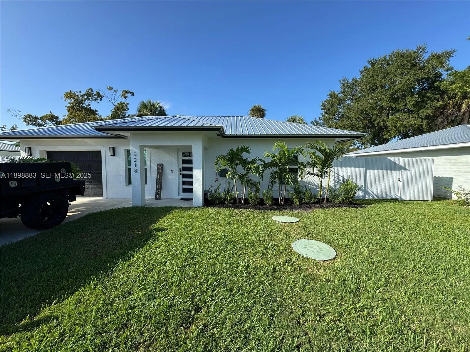Foto de propiedad en 5218 SE 43 Street, Okeechobee, FL 34974 Okeechobee con MLS# 